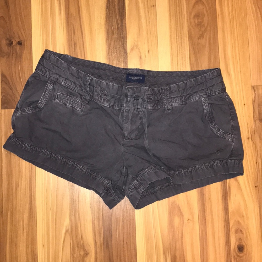 American Eagle grey shorts